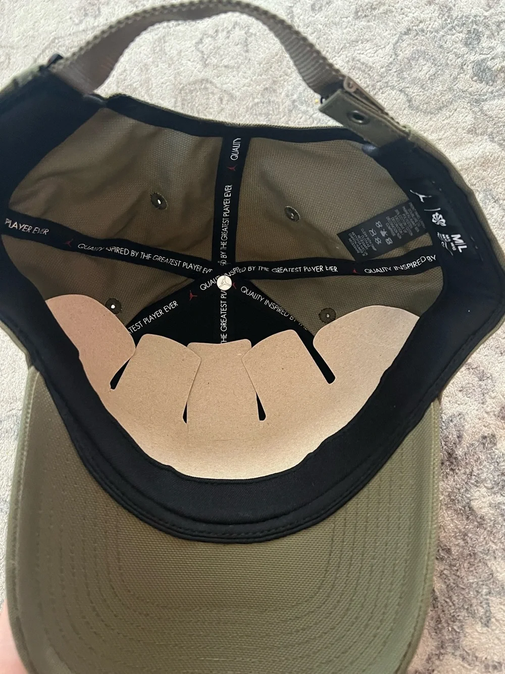 Jordan Rise Cap in Medium Olive FD5186-222